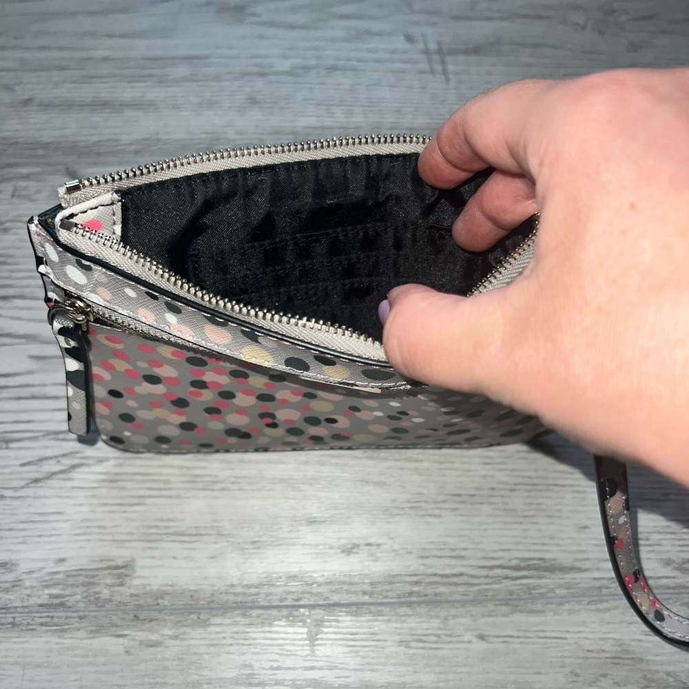 Kate spade polka dot wristlet - Picture 4 of 4